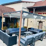 Ei Domaine Du Bouygues D'hotes 3*