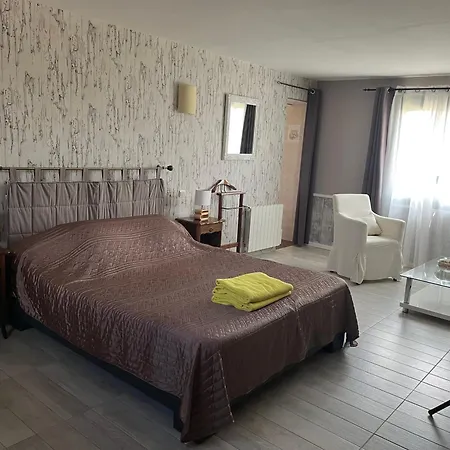 Ei Domaine Du Bouygues D'hotes 3* Le Juge