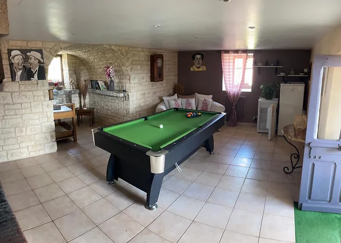 Ei Domaine Du Bouygues D'hotes Bed and breakfast