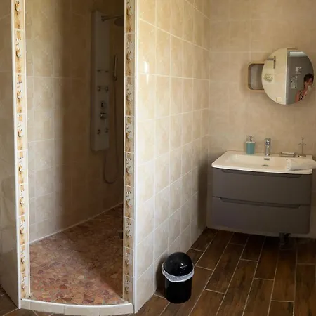 Ei Domaine Du Bouygues D'hotes