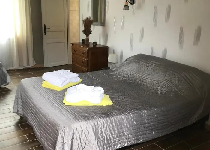 Ei Domaine Du Bouygues D'hôtes Le Juge